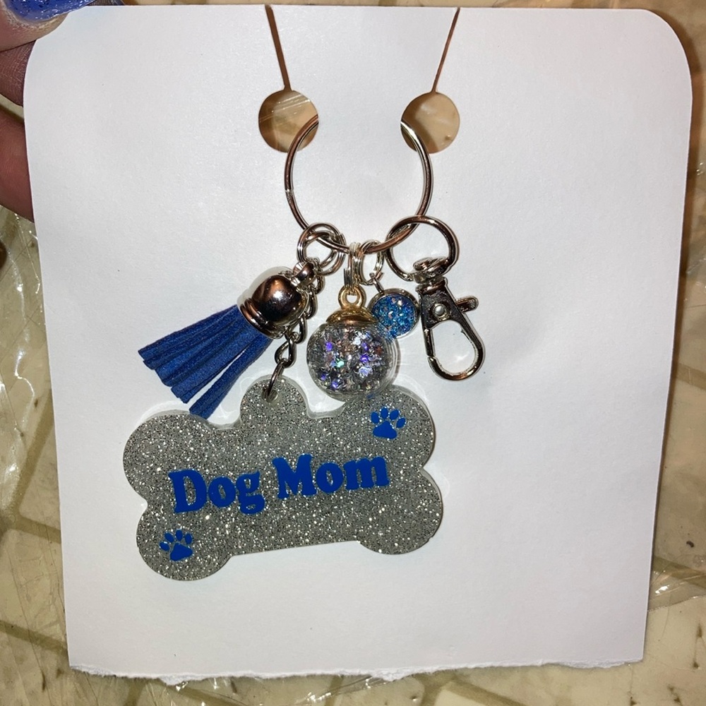 Custom made “Dog Mom” keychain